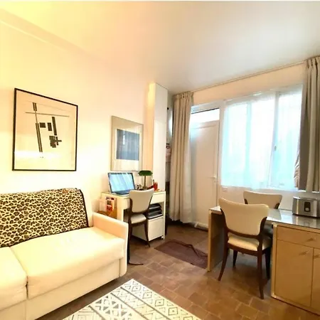 Apartament Tres Joli En Plein Coeur Du 11eme
